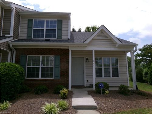 211 Malamute Ln, Greensboro, NC, 27407-2770 | Card Image