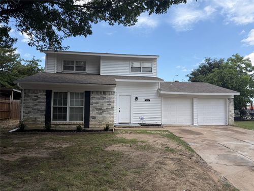 415 Stonehenge Drive, Arlington, TX, 76014 | Card Image