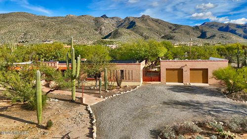 10451 E Plumeria Road, Tucson, AZ, 85749 | Card Image