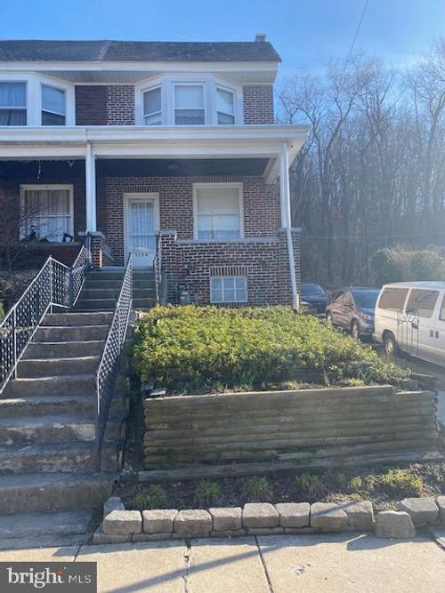 1524 Fairview St, READING, PA, 19606-2534 | Card Image