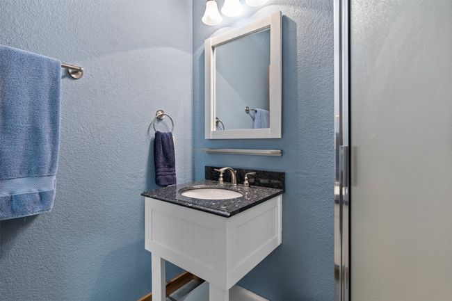 Bathroom with vanity | Image 23