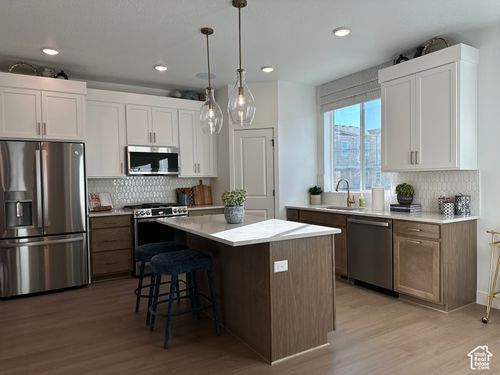 39-981 N Hay Ln, Farmington, UT, 84025 | Card Image