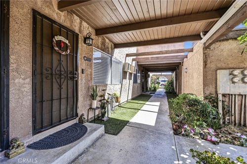 c-1837 Temple Ave, Signal Hill, CA, 90755-1116 | Card Image