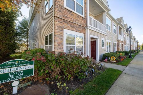 31-31 Southampton Drive, Oyster Bay, NY, 11758 | Card Image