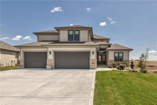 17521 Carter Street, Overland Park, KS, 66221 | Card Image