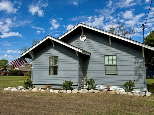 205 E Cardinal St, Ector, TX, 75439-2407 | Card Image