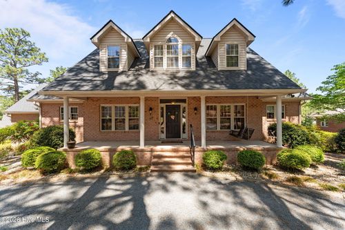 17 La Quinta Loop, Pinehurst, NC, 28374-6870 | Card Image