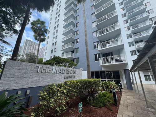 w-1903-850 N Miami Ave, Miami, FL, 33136-3529 | Card Image
