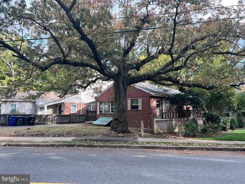 205 S Pershing Dr, ARLINGTON, VA, 22204-1305 | Card Image
