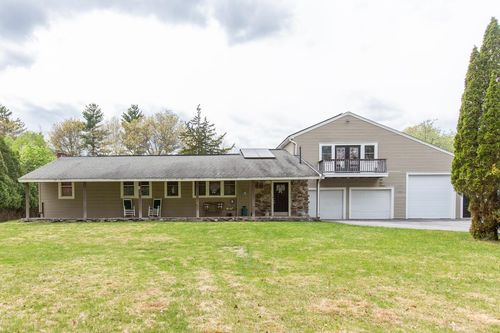131 Bush Hill Rd, Pelham, NH, 03076-3005 | Card Image