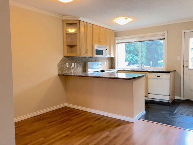 8929 Orion Place, Townhouse with 3 bedrooms, 2 bathrooms and 1 parking in Burnaby BC | Image 6