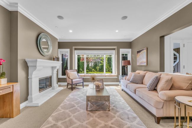 4683 Decourcy Court, House other with 4 bedrooms, 2 bathrooms and 4 parking in West Vancouver BC | Image 6