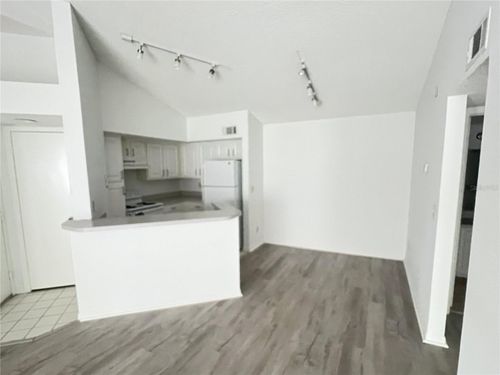 apt-424-5737 Gatlin Ave, ORLANDO, FL, 32822-3509 | Card Image