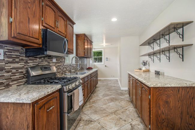 716 Langrick St, House other with 6 bedrooms, 2 bathrooms and null parking in Sturgis MI | Image 4