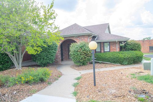 204-3201 S Providence Rd, Columbia, MO, 65203-3622 | Card Image