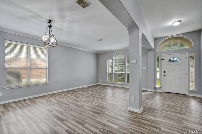 1947 Walter Raleigh, House other with 4 bedrooms, 2 bathrooms and null parking in Windcrest TX | Image 4