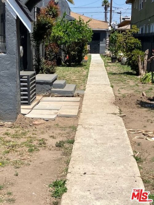 1/4 W Queen Street, Inglewood, CA, 90301 | Card Image