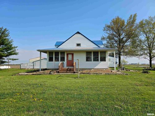 27299 W Frontage Rd, Farmersville, IL, 62533-8040 | Card Image