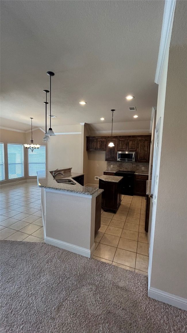 433 Chisholm Trl, House other with 4 bedrooms, 2 bathrooms and null parking in Justin TX | Image 6