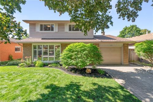 20 San Marino Cres, Hamilton, ON, L9C2B7 | Card Image