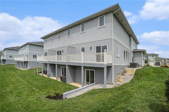 22903 W 72 Nd Ter, Townhouse with 4 bedrooms, 4 bathrooms and null parking in Shawnee KS | Image 30