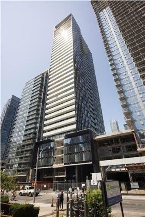 2204-28 Wellesley St E, Toronto, ON, M4Y0C4 | Card Image