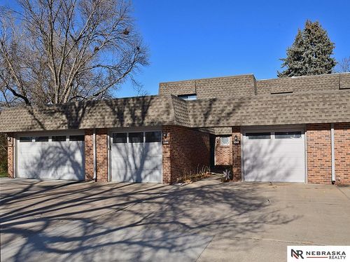 3344 Neerpark Drive, Lincoln, NE, 68506 | Card Image