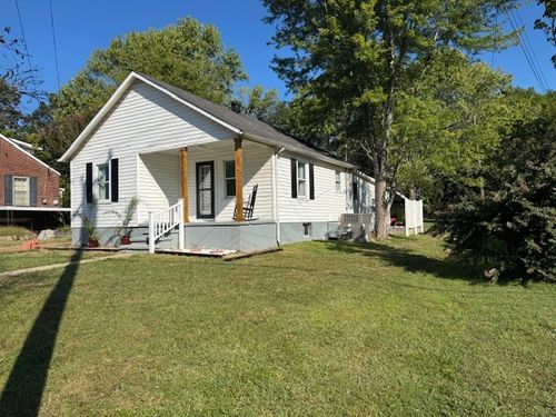 109 Swan Ave, Hohenwald, TN, 38462-1127 | Card Image