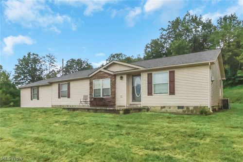 14090 Glenwood Ln, Cumberland, OH, 43732-9655 | Card Image