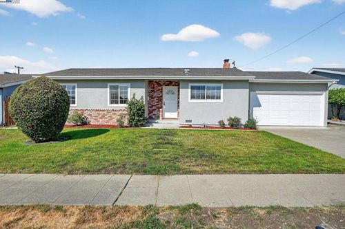 8578 Deervale Rd, Dublin, CA, 94568-1024 | Card Image