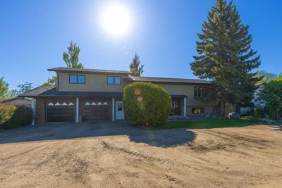 87 3 St E, House detached with 4 bedrooms, 3 bathrooms and 4 parking in Lashburn SK | Image 2