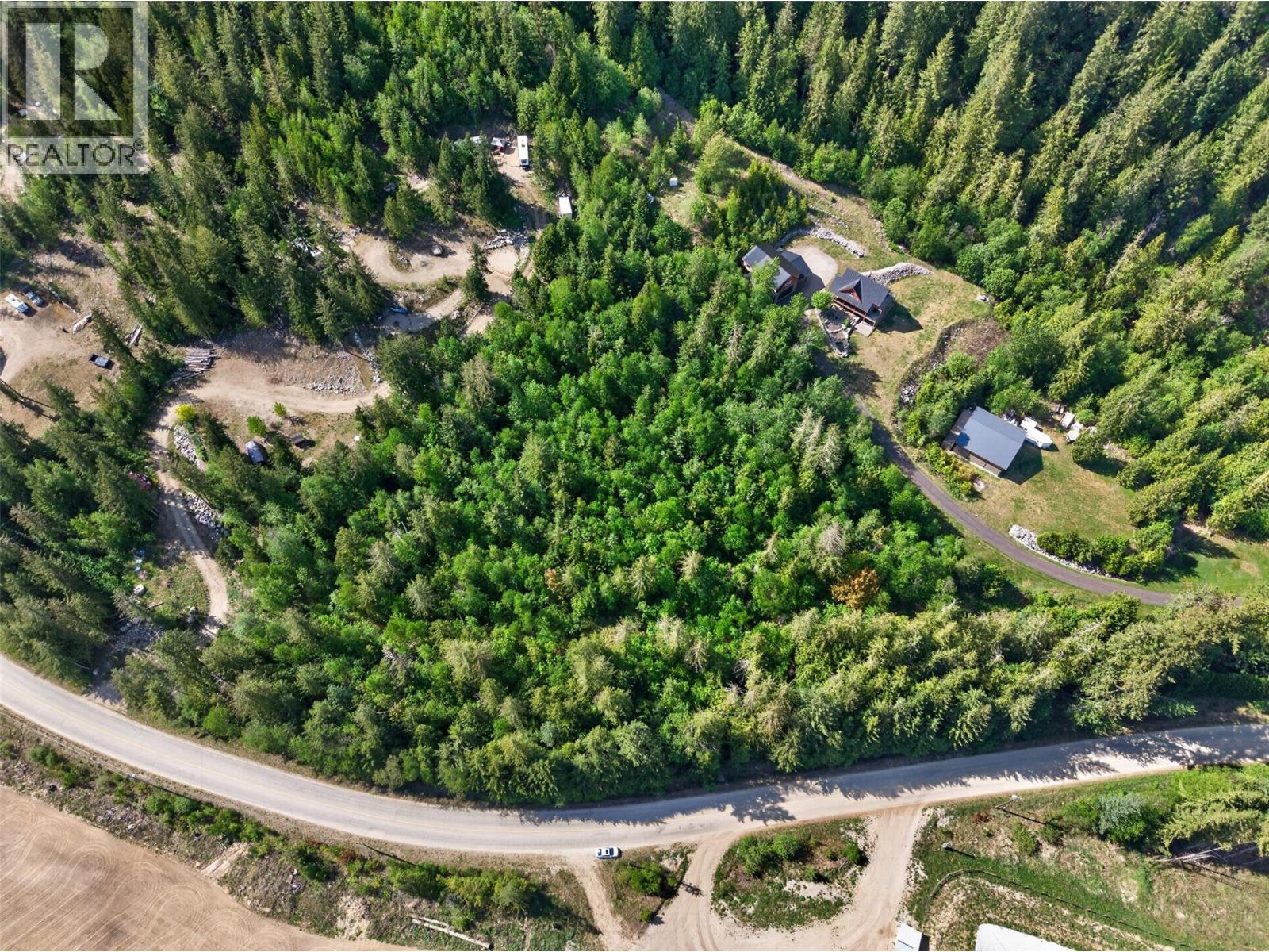 Land in Sicamous 3