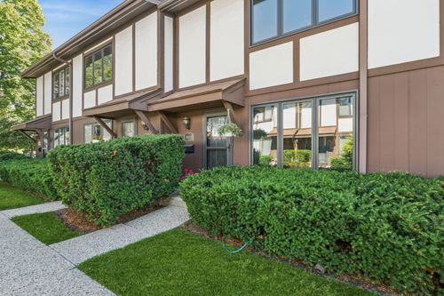 a-1803 Henley Street, Glenview, IL, 60025 | Card Image