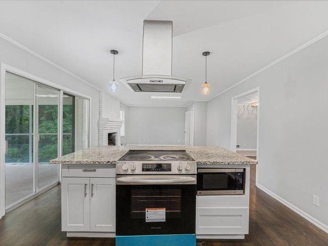 1110 Upper Hembree Rd, House other with 2 bedrooms, 2 bathrooms and null parking in Roswell GA | Image 17