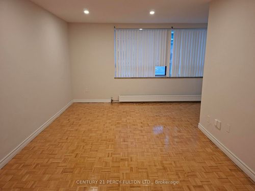 205-2202 Weston Rd, York, ON, M9N1Y3 | Card Image