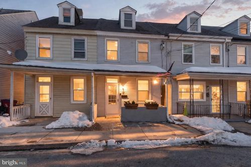 323 Wilson St, BRISTOL, PA, 19007-4913 | Card Image