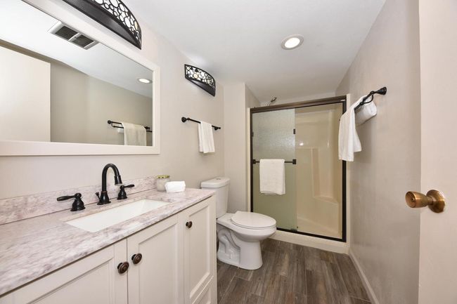 234 - 425 W Willow Court, Condo with 2 bedrooms, 2 bathrooms and null parking in FOX POINT WI | Image 22