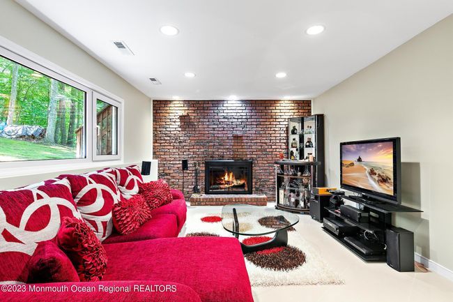 10 Edgewood Dr, House other with 5 bedrooms, 3 bathrooms and null parking in Holmdel NJ | Image 38