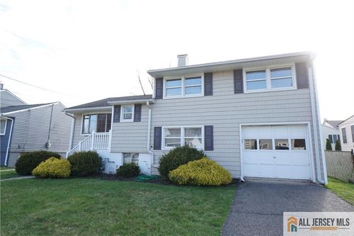 32 Predmore Ave, Colonia, NJ, 07067-2504 | Card Image