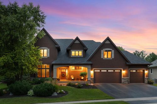 9905 Trails End Rd, Chanhassen, MN, 55317-4592 | Card Image