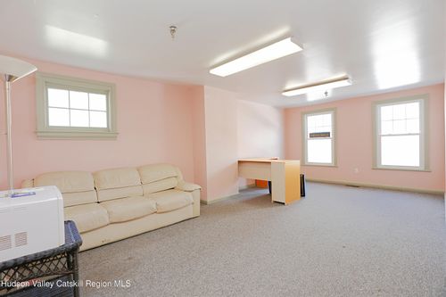 22-159 Green St, Kingston, NY, 12401-3736 | Card Image