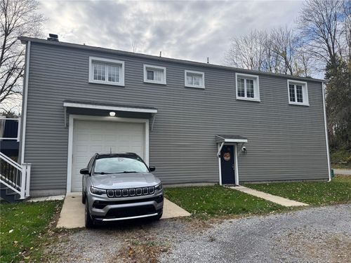 704 Rose Point Harlansburg Rd, New Castle, PA, 16101-8372 | Card Image