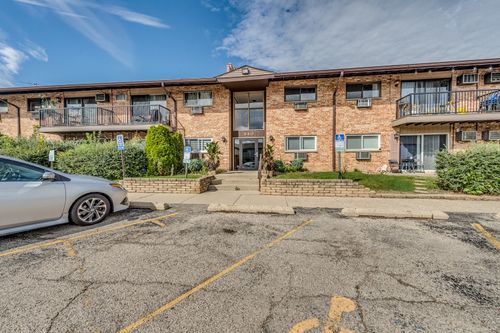 112-840 E Old Willow Rd, Prospect Heights, IL, 60070-2120 | Card Image