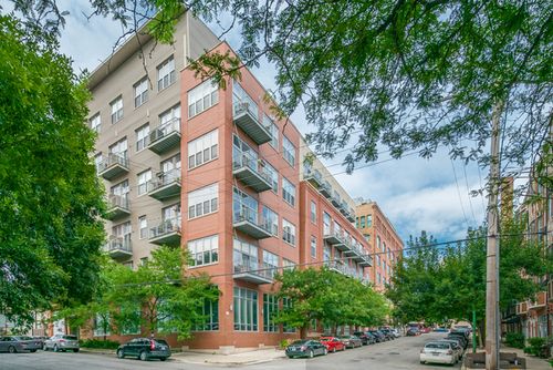 307-824 W Superior St, Chicago, IL, 60642-8083 | Card Image