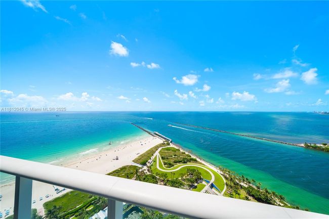 APT-3003 - 100 S Pointe Dr, Condo with 3 bedrooms, 4 bathrooms and null parking in Miami Beach FL | Image 19