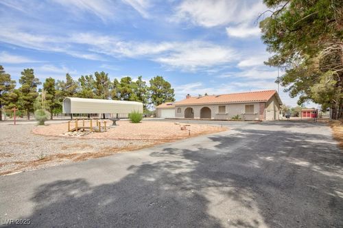 1050 Morgan Ln, Pahrump, NV, 89060-3981 | Card Image