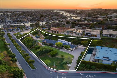 525 El Paseo Dr, Corona del Mar, CA, 92625 | Card Image