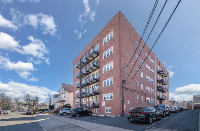APT-1F - 70 W 32 Nd St, Home with 1 bedrooms, 1 bathrooms and null parking in Bayonne NJ | Image 27