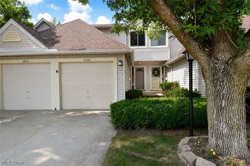 5552 Suncrest Court, Parma, OH, 44134 | Card Image
