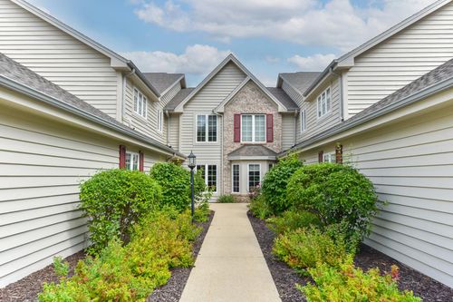 b-158 Westfield Way, Pewaukee, WI, 53072 | Card Image